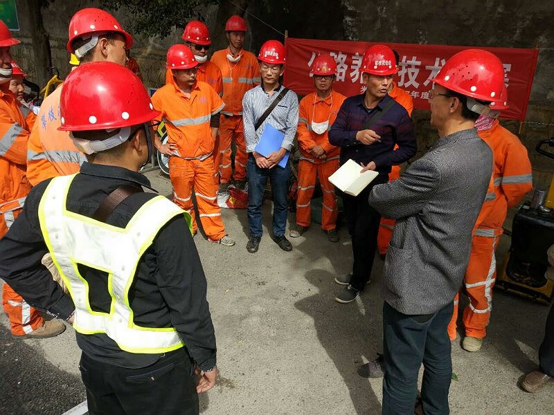 米易段组织开展养护技能竞赛活动