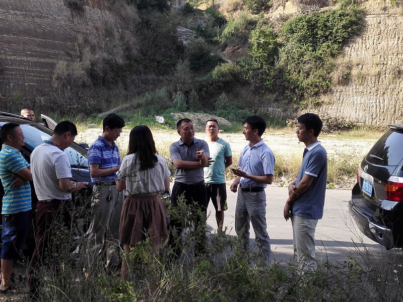 总段领导与盐边县益民乡政府共同调研省道310沿线养护管理工作