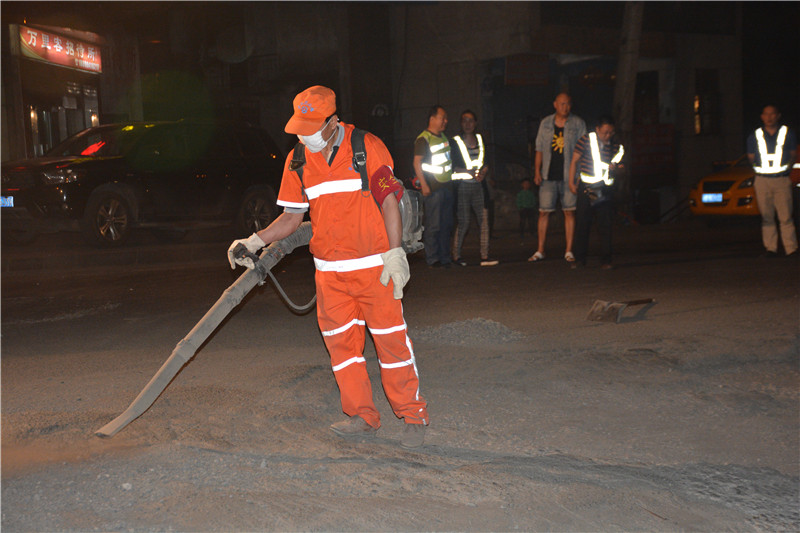 打好“两大硬仗”总段在行动